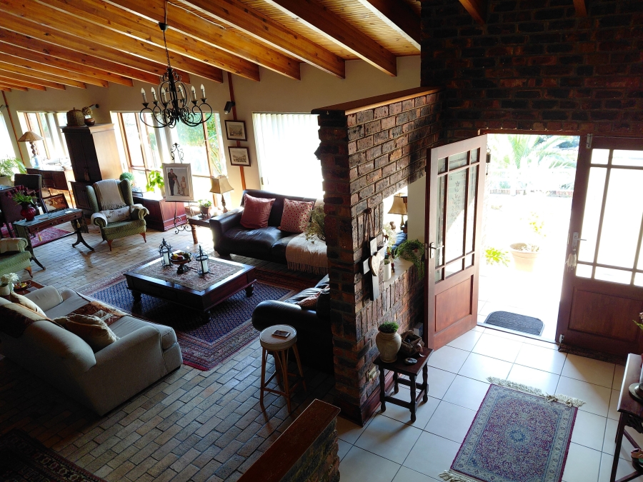 5 Bedroom Property for Sale in Heuwelkruin Eastern Cape